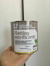 Carica l&#39;immagine nel visualizzatore di Gallery, FLATTING VETRIFICANTE VERNICE LUCIDA ANTIGRAFFIO AD ACQUA PER LEGNO LT 2,5